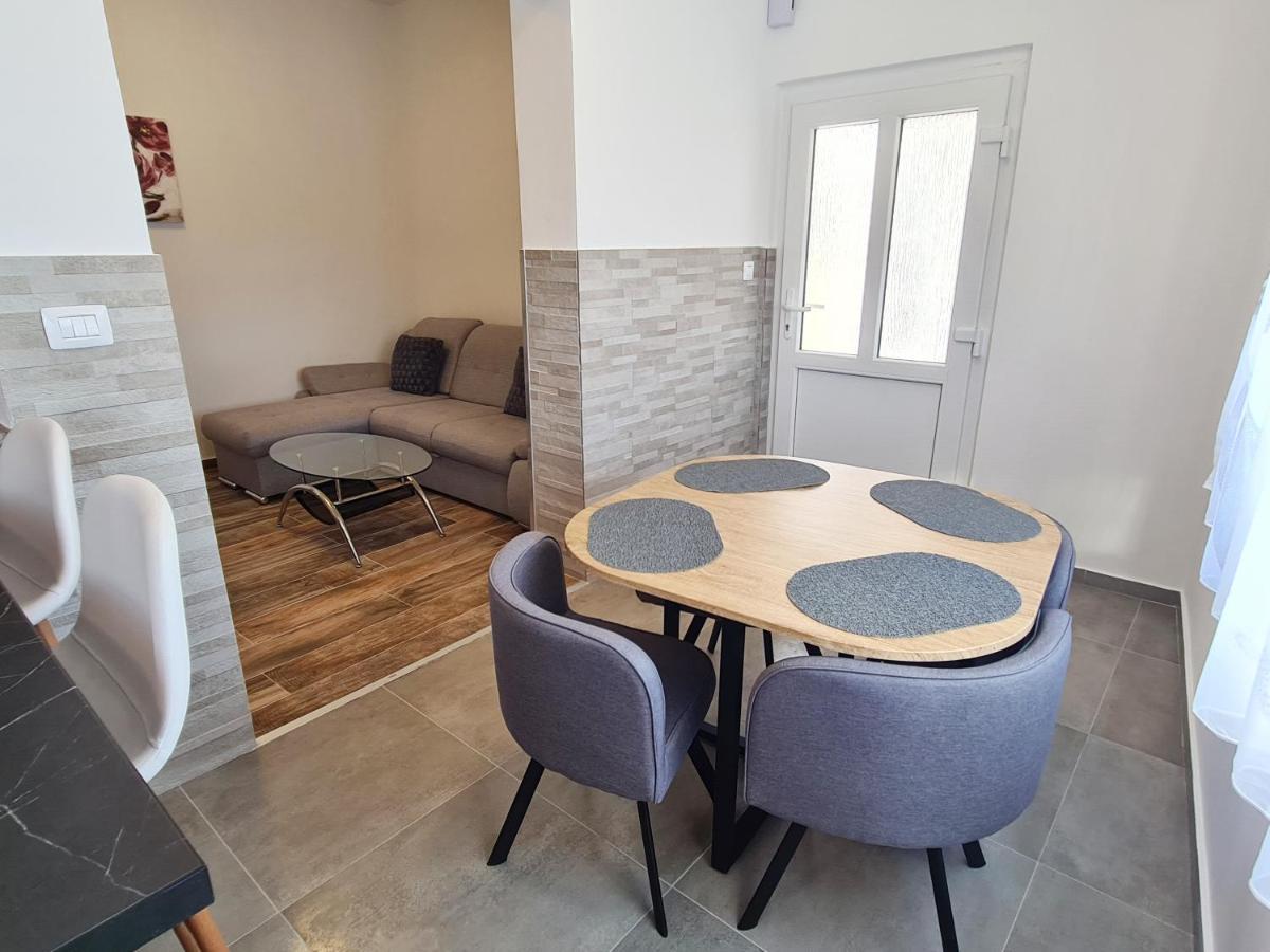 Apartment Antonio 班约勒 外观 照片